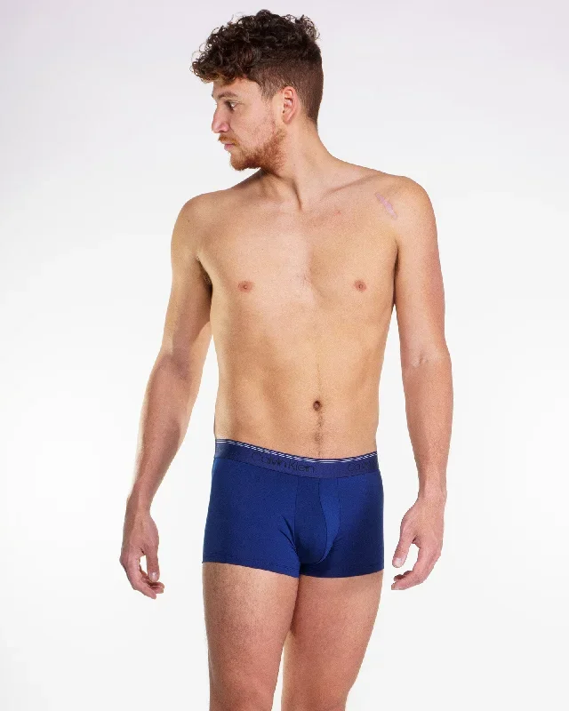 boxer-court-calvin-klein-taille-basse-bleu-marin-1