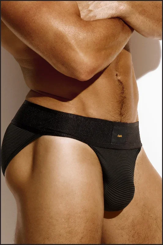 noir-pro-sport-brief-1