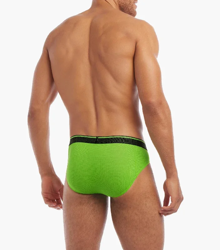 premium-speed-dri-lightning-mesh-low-rise-brief-052030-33113