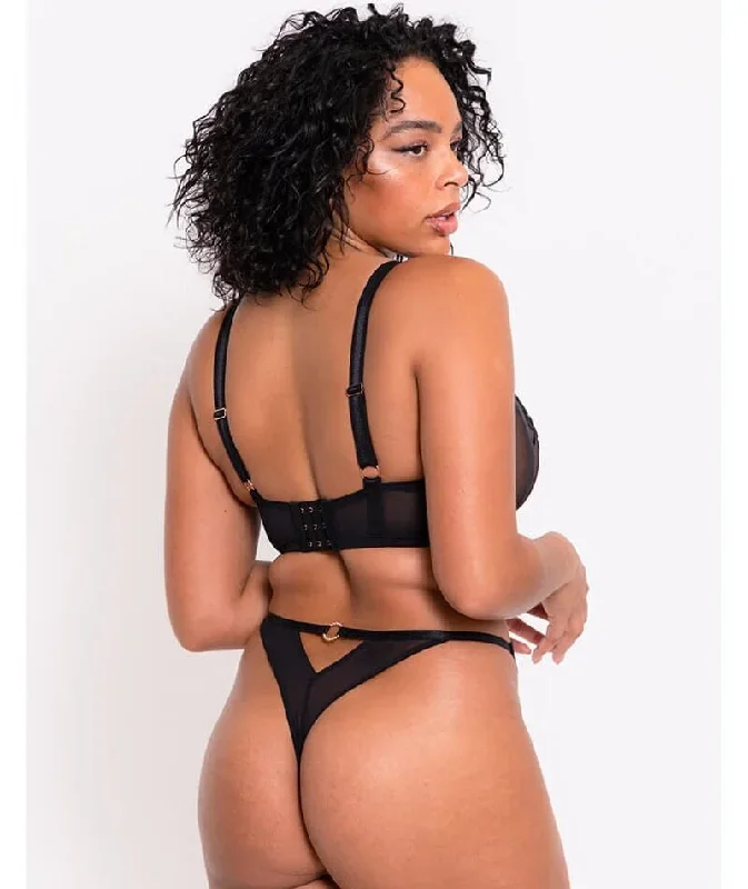 scantilly-ornate-thong-black