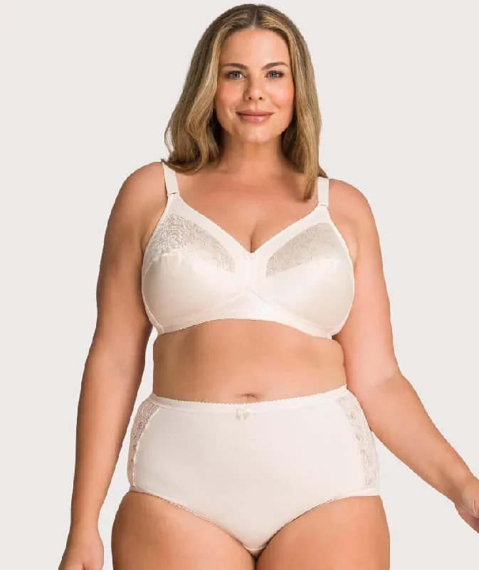 triumph-kiss-of-cotton-wire-free-bra-fresh-powder